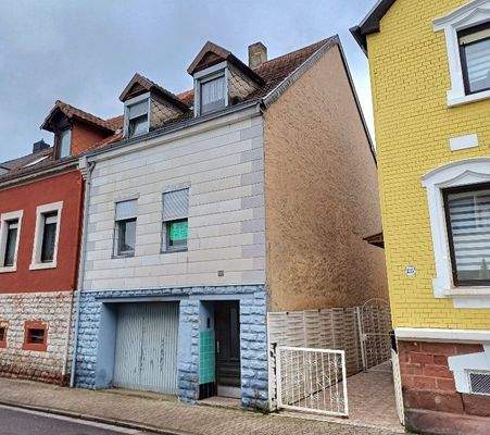 1 Haus renovierungsbedürftig