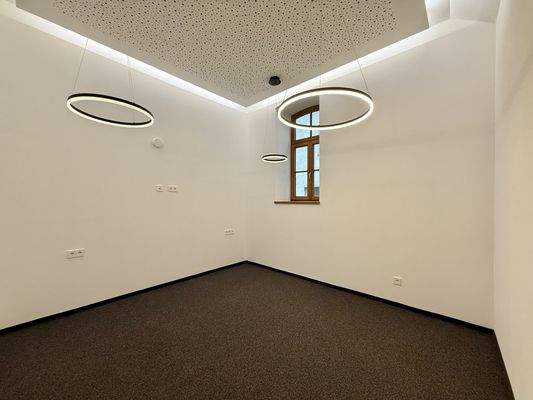 Büro/Besprechungs-, Behandlungsraum