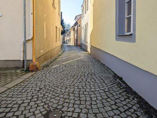 Haus2+4_Weg zum Hinterhof