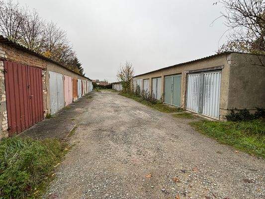 Teilweise vermietete Garagen