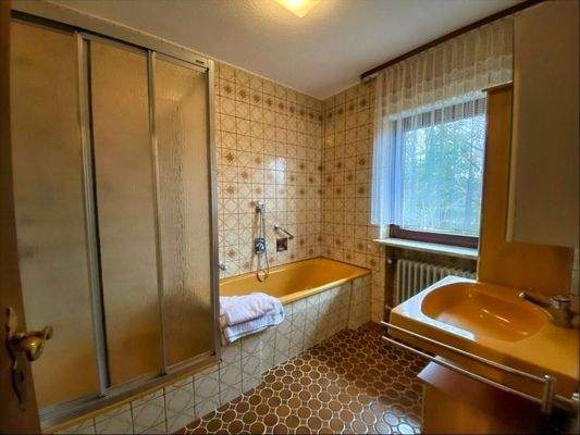 1.OG - Whg. 2 - Badezimmer