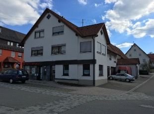 Unsaniertes Mehrfamilienhaus in toller Lage