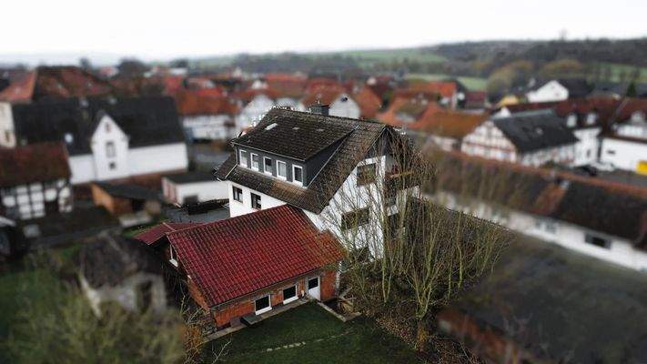 Blick von hinten auf die Häuser 