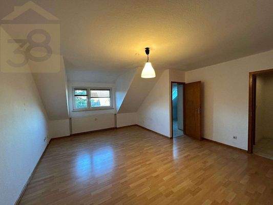 1 Zimmer Wohnung DG Wohn- & Schlafbereich