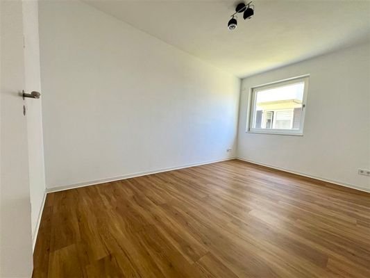 Kinderzimmer/Büro/Ankleide