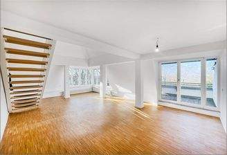 Wohnzimmer mit Dachterrasse