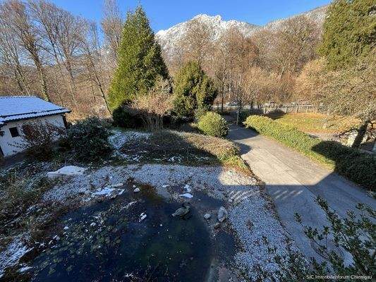 Grundstück m. Teich