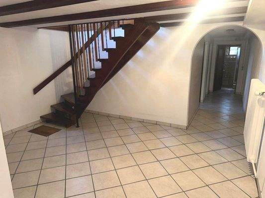 Keller_Flur und Treppe