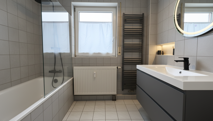 5.WE Badezimmer (2.OG_re Home staging)