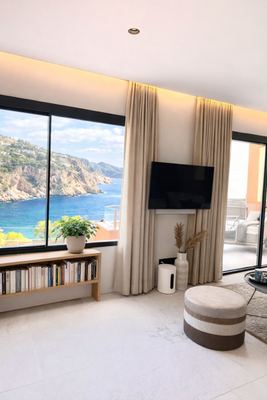 Wohnzimmer mit Möbeln.PNG