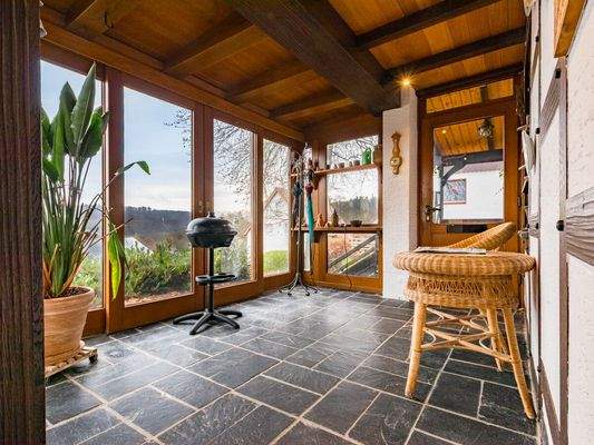 EG Eingangsbereich mit Wintergarten