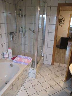 Bad mit Toalette in OG.JPG