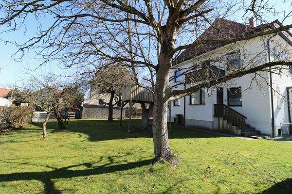 Grundstück Nord-West nach Ost