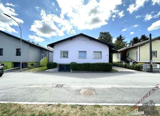 Haus Straßenansicht 2