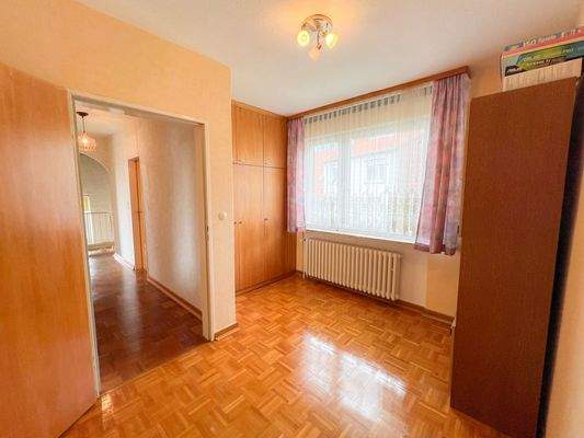 OG Zimmer Nr.3 Gast,Büro