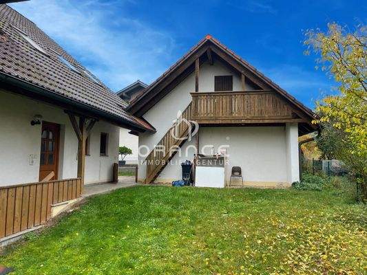 Die Garage, mit Stauraum unterm Dach