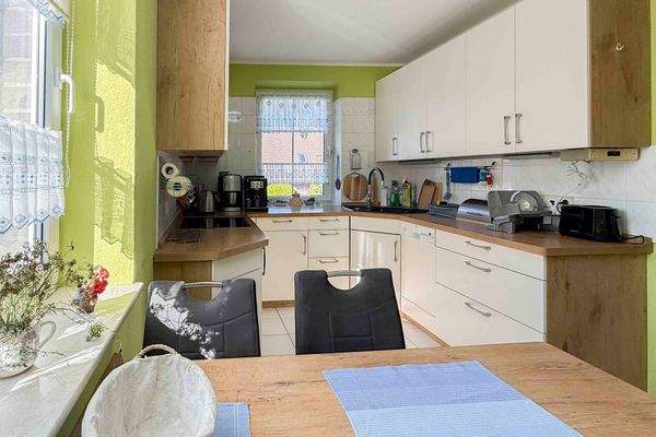 Lichtdurchflutete Küche