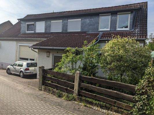 Eingang Hauptgebäude