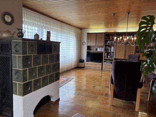 Wohnbereich mit Kachelofen