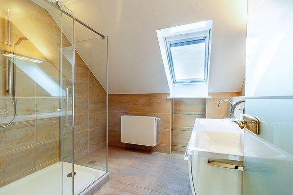 Badezimmer Perspektive 2