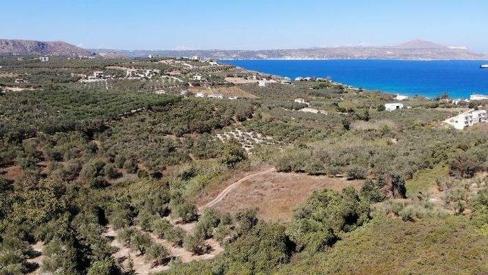 Kreta, Kera: Grundstücke mit Meer- und Bergblick nahe Kalyves zu verkaufen