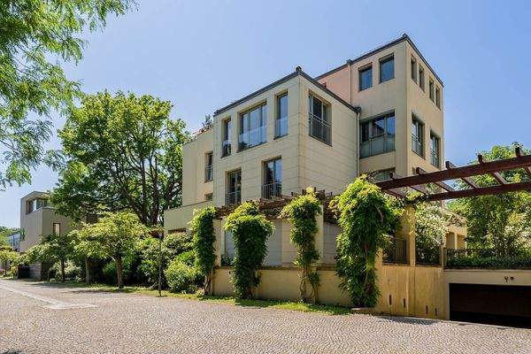 Private yet open - living with style