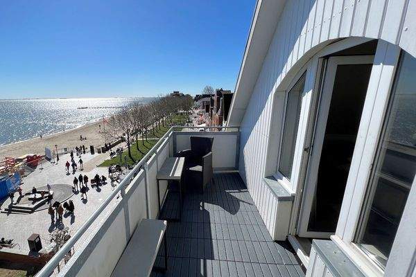 W3: Sonniger Balkon mit Meerblick (DG)