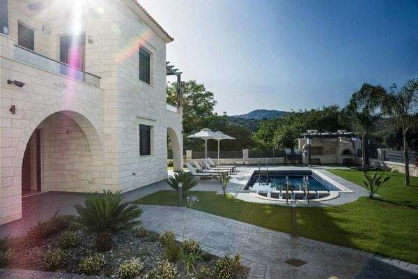 Kreta - Steinvilla mit Pool in Almyrida zu verkaufen