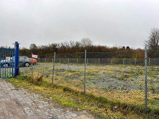 Komplett eingezäunt