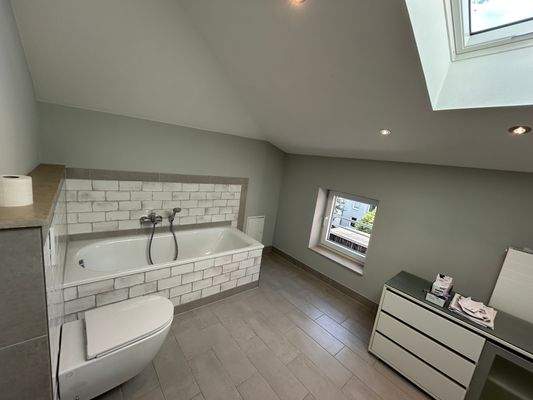 Badewanne in Designeroptik