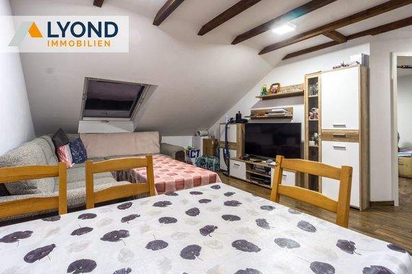 Wohnbereich  von Küche (WE links)