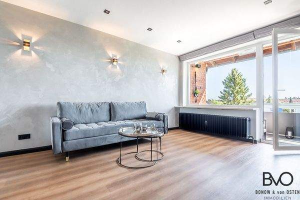  Zugang auf den Südbalkon