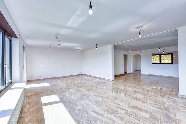 Wohnen von hinten links