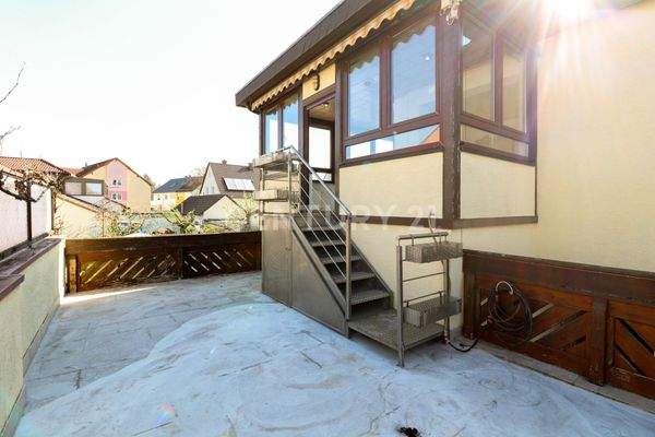 Terrasse zum Hof und Garten