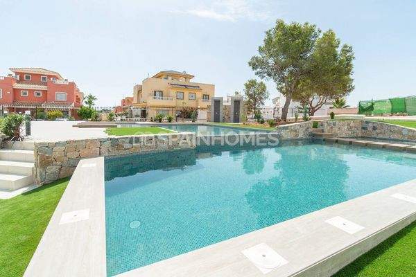 Stylish Flats Close to Amenities in Torrevieja Los Altos