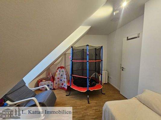 weiteres Zimmer - Arbeitszimmer - Schlafzimmer