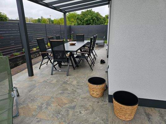 überdachte Terrasse