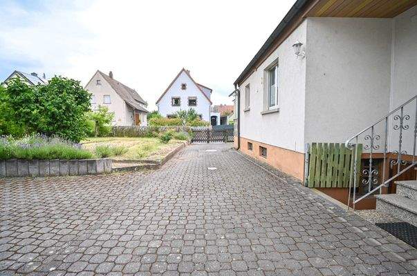 Hofeinfahrt