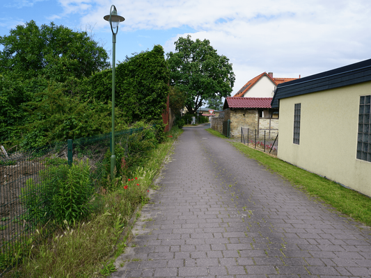 StraÃe zum GrundstÃ¼ck