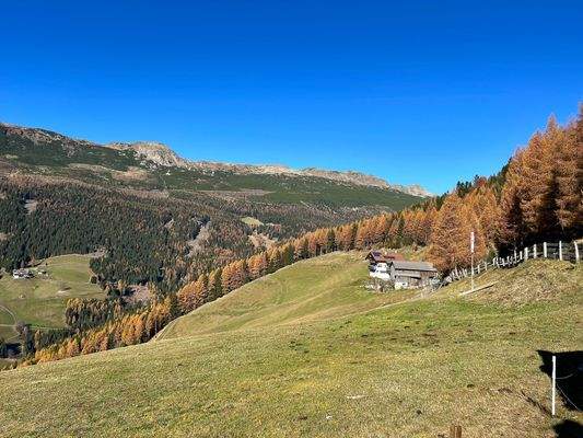 Traumhaus-Sarntal-Traumblick-Panorama-Kuot-Schneehase-20-min-zum-zentrum-Hof-geschlossener Hof-Zweitwohnung-Südtirol-Hof-Maso-Sarentino-Berghaus-