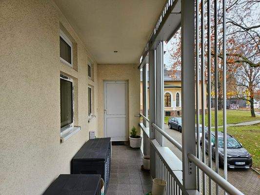 Außenflur zur Wohnung.jpg