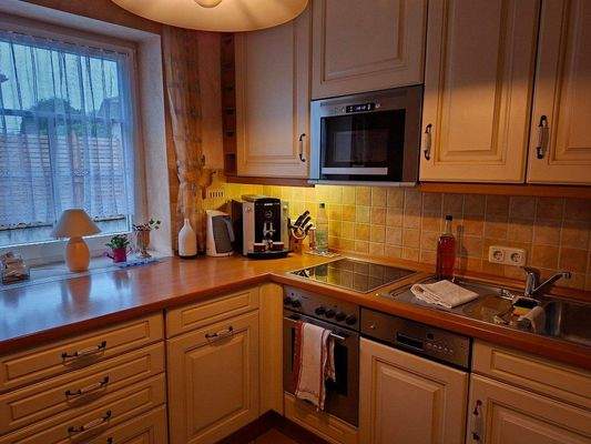 EG Küche mit EBK.jpg