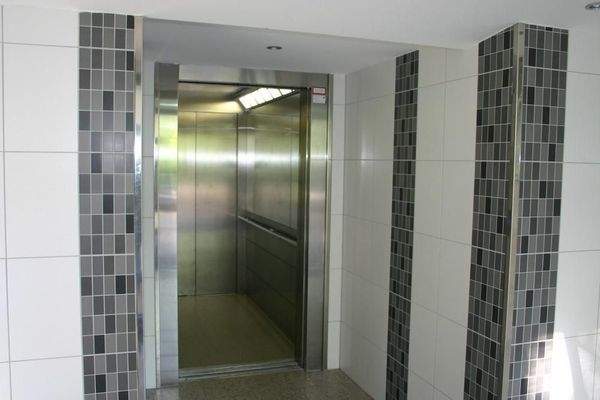 barrierefreier Aufzug