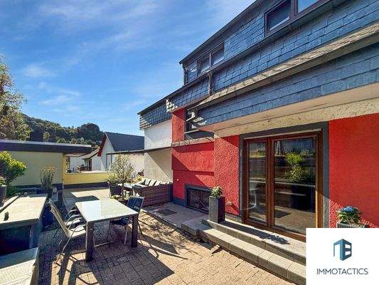 Terrasse hinter dem Haus