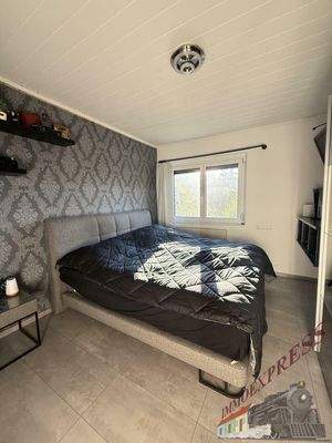 Schlafzimmer Linke Hausseite EG