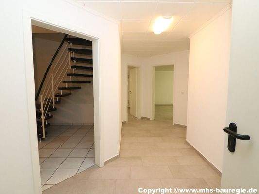 Bild 22 Kellerflur