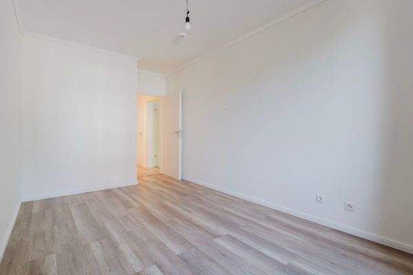 Großzügiges Schlafzimmer