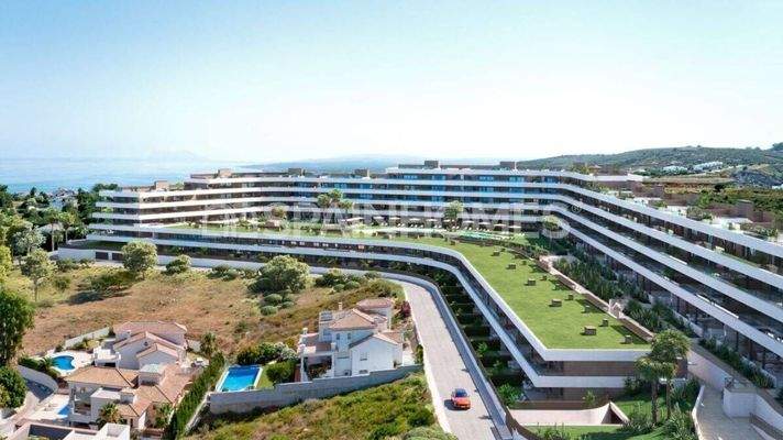 Sea View Apartments with Shared Pool and Gym in Manilva