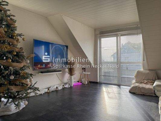 Wohnzimmer DG-Wohnung links