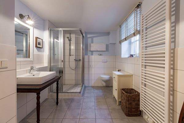 Haus I - DHH rechts - UG Duschbad mit Sauna